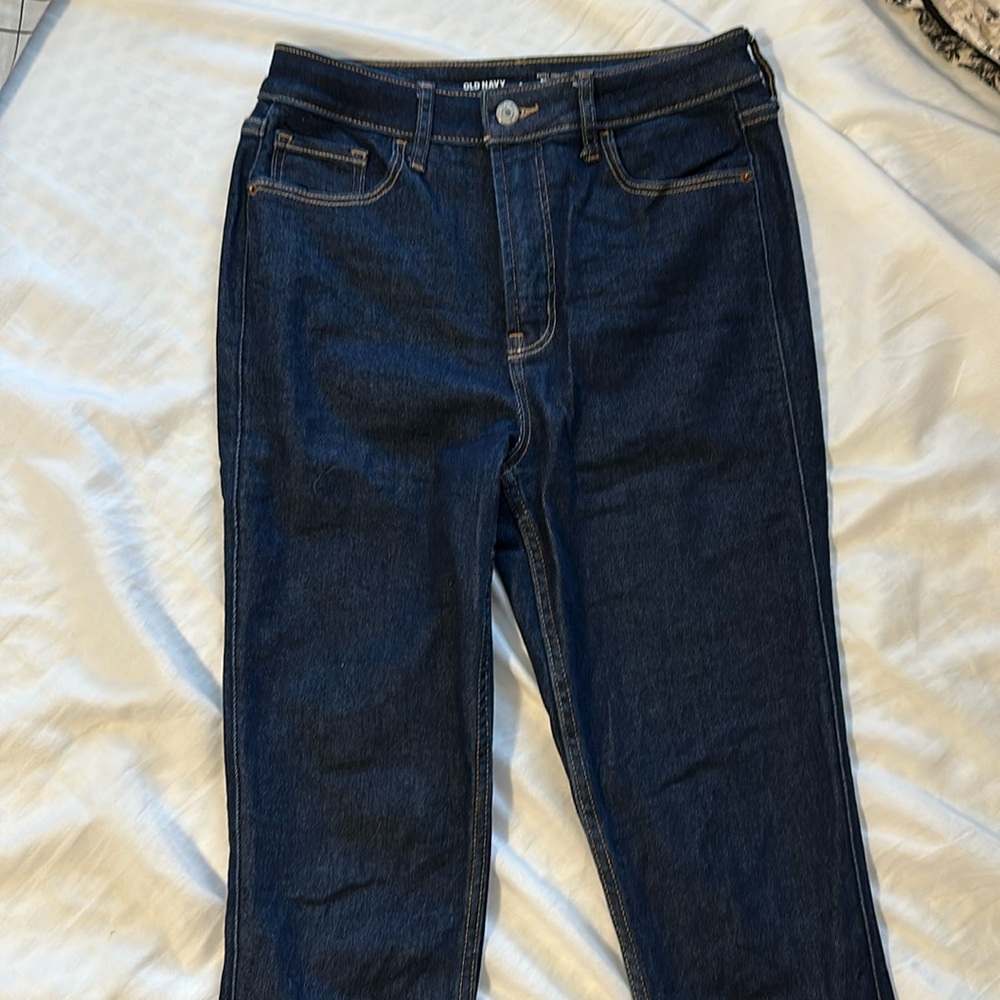 EXTRA HIGH RISE. SUPER SKINNY JEANS